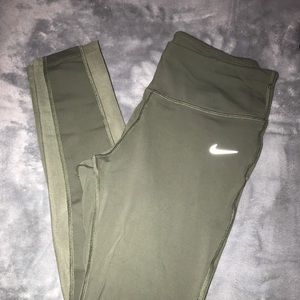 💚Green Nike leggings💚